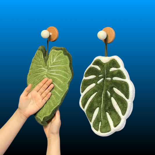 2-Piece Creative Coral Fleece Leaf Hand Towels